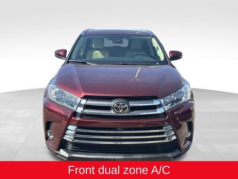Used 2019 Toyota Highlander Limited Platinum image 2