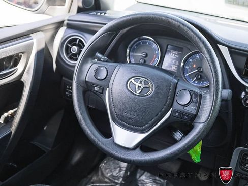 Used 2017 Toyota Corolla LE w/ Carpet Mat Package (TMS) FWD image 29