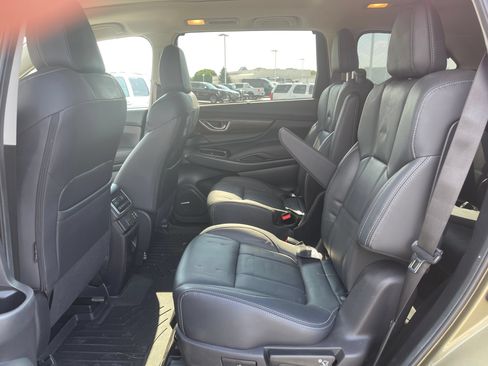 Used 2023 Subaru Ascent Touring AWD/4WD image 15