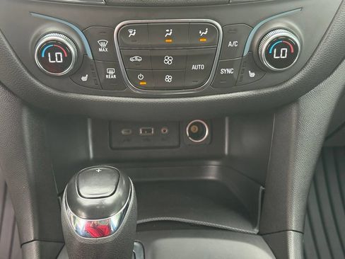 Used 2020 Chevrolet Equinox LT AWD/4WD image 19