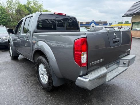 Used 2018 Nissan Frontier SV AWD/4WD image 7