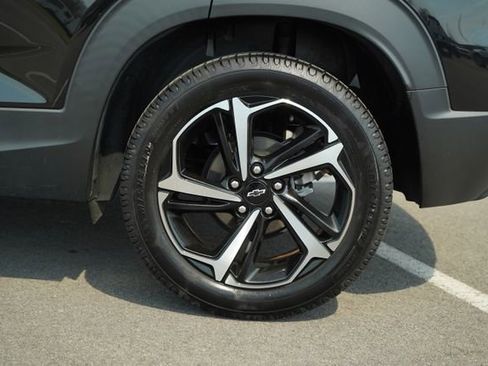 Used 2022 Chevrolet TrailBlazer RS w/ Convenience Package image 40
