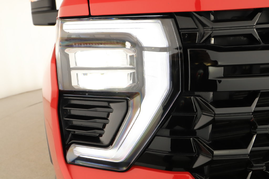 Used 2025 Chevrolet Silverado 2500 ZR2 AWD/4WD image 32