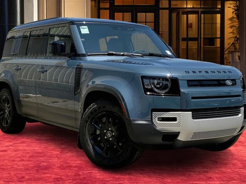 New 2025 Land Rover Defender 110 S image 17