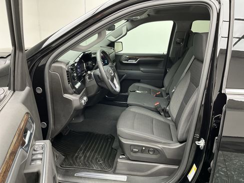 Certified 2025 GMC Sierra 1500 SLE w/ X31 Off-Road Package AWD/4WD image 3
