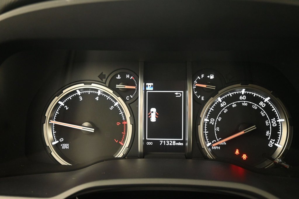 Used 2021 Toyota 4Runner TRD Off-Road AWD/4WD image 19