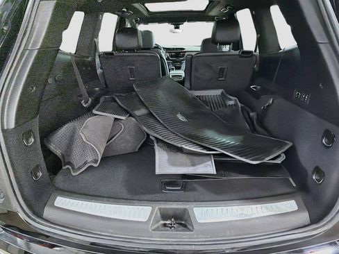 Used 2024 Cadillac XT6 Premium Luxury w/ Technology Package AWD/4WD image 29