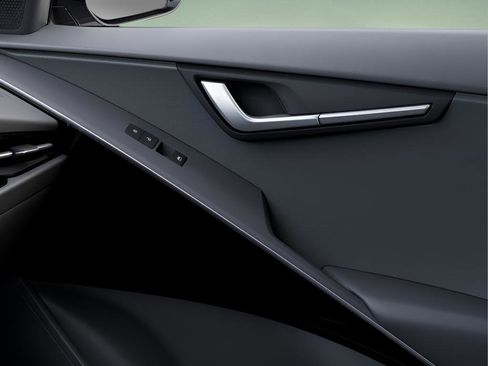 New 2025 Kia Niro EX Touring image 25