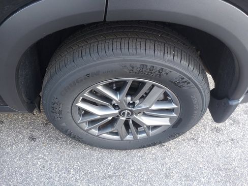 Used 2026 Nissan Rogue S FWD image 22