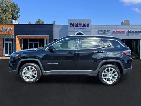 Used 2024 Jeep Compass Latitude AWD/4WD image 8