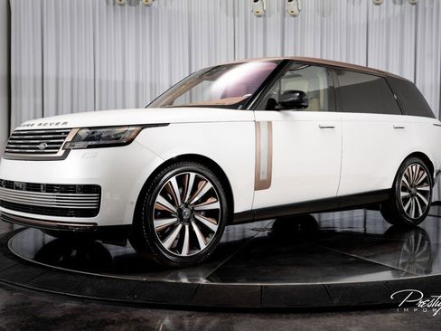 Used 2023 Land Rover Range Rover SV image 5