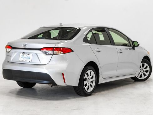 Used 2025 Toyota Corolla LE FWD image 26