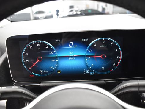 Used 2021 Mercedes-Benz GLA 250 4MATIC image 8