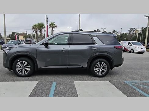 New 2026 Nissan Pathfinder SL image 25