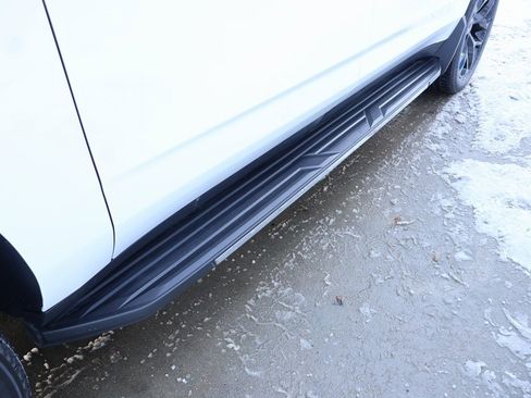 Used 2024 Chevrolet Suburban High Country w/ Advanced Technology Package image 39