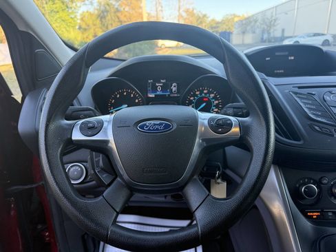 Used 2016 Ford Escape SE FWD image 19