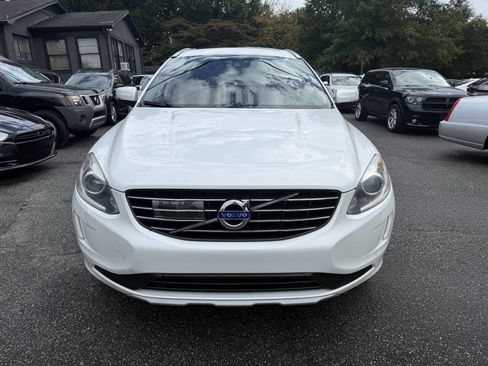 Used 2016 Volvo XC60 T5 Platinum image 2