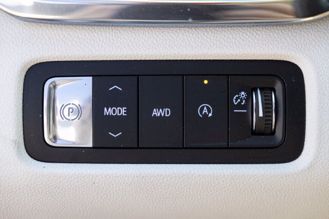 Used 2024 GMC Acadia Denali w/ Super Cruise Package AWD/4WD image 42