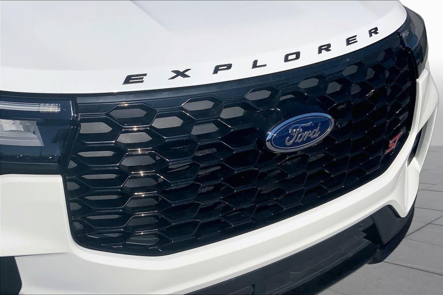 Certified 2026 Ford Explorer ST w/ Sun And Sound Package AWD/4WD image 29