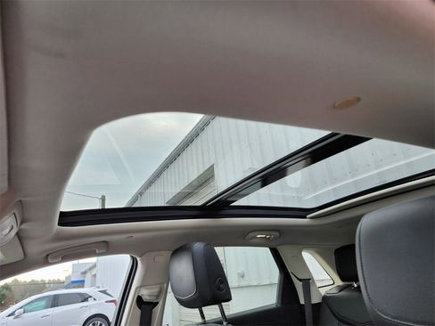 Used 2019 Cadillac XT5 Luxury image 18