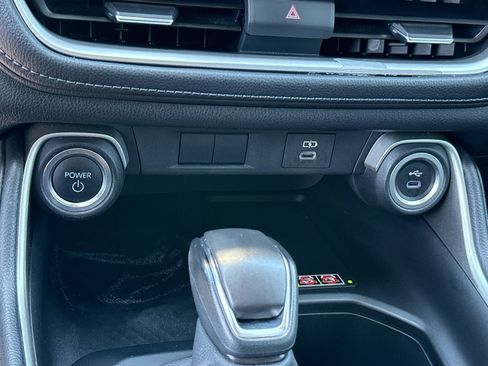 Used 2025 Toyota Grand Highlander AWD Hybrid image 18
