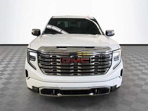 Used 2026 GMC Sierra 1500 Denali AWD/4WD image 2