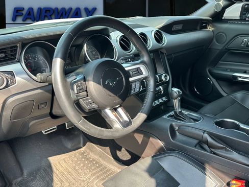 Used 2019 Ford Mustang GT Premium RWD image 14