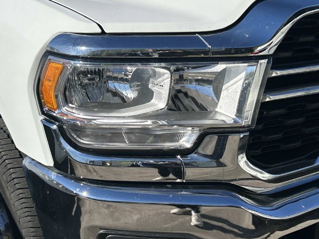 Used 2022 RAM 2500 Big Horn AWD/4WD image 3