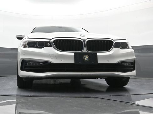 Used 2018 BMW 530i xDrive AWD/4WD image 22