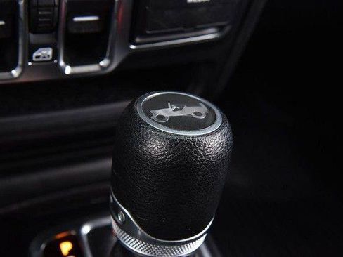 Used 2020 Jeep Wrangler Unlimited Sahara w/ Cold Weather Group image 18