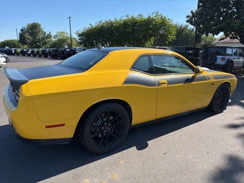 Used 2019 Dodge Challenger R/T Scat Pack w/ T/A Package RWD image 3