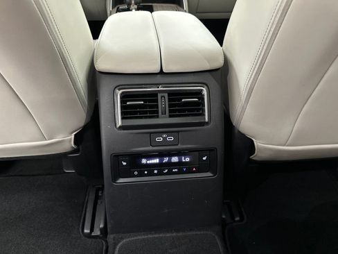 Certified 2024 MAZDA CX-90 Plug-In Hybrid w/ Premium Plus AWD/4WD image 28