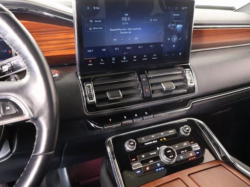 Certified 2024 Lincoln Navigator Reserve image 5