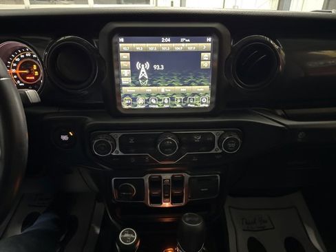 Used 2022 Jeep Wrangler Unlimited Sport image 11