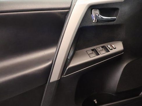 Used 2016 Toyota RAV4 XLE image 9