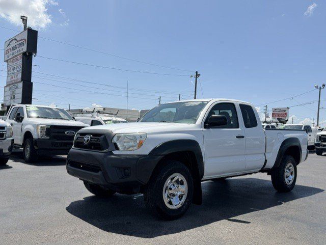 Used 2013 Toyota Tacoma PreRunner w/ Convenience Pkg RWD image 2