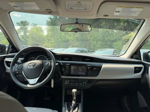 Used 2016 Toyota Corolla LE FWD image 15