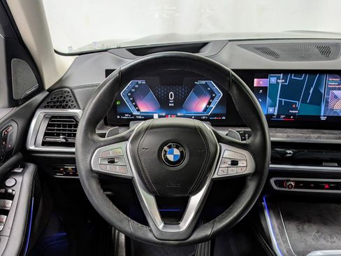 Used 2023 BMW X7 xDrive40i w/ Premium Package image 42