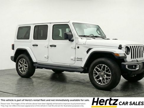 Used 2025 Jeep Wrangler Sahara image 1