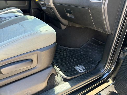 Used 2017 RAM 1500 Express w/ Black Ram 1500 Express Group AWD/4WD image 7