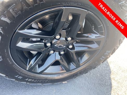 Certified 2024 Chevrolet Silverado 1500 LT Trail Boss w/ Convenience Package II image 4