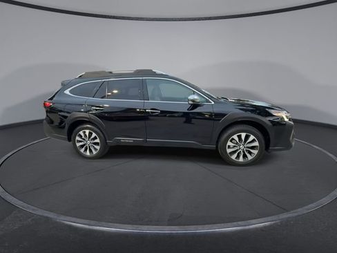 Certified 2025 Subaru Outback Touring AWD/4WD image 9