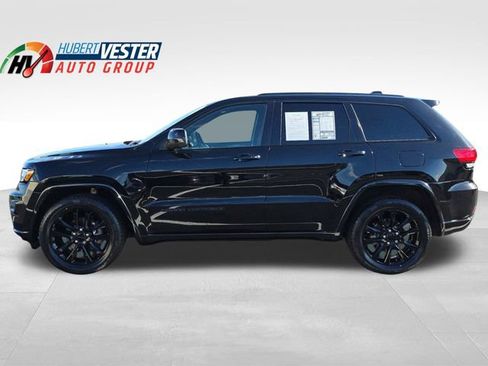 Used 2020 Jeep Grand Cherokee Altitude image 1