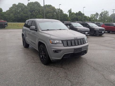 Used 2021 Jeep Grand Cherokee Laredo X RWD image 7