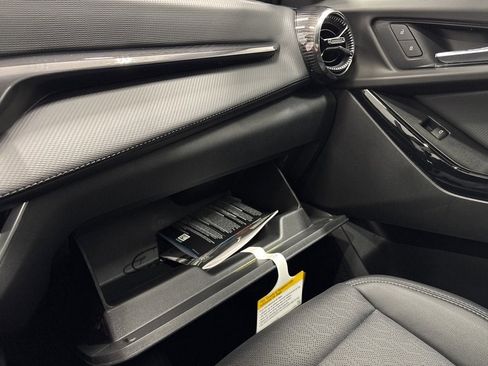 New 2026 Chevrolet Equinox LT w/ Convenience Package II image 18