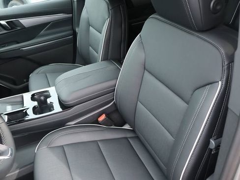 New 2026 Buick Enclave Preferred w/ Power Package AWD/4WD image 25