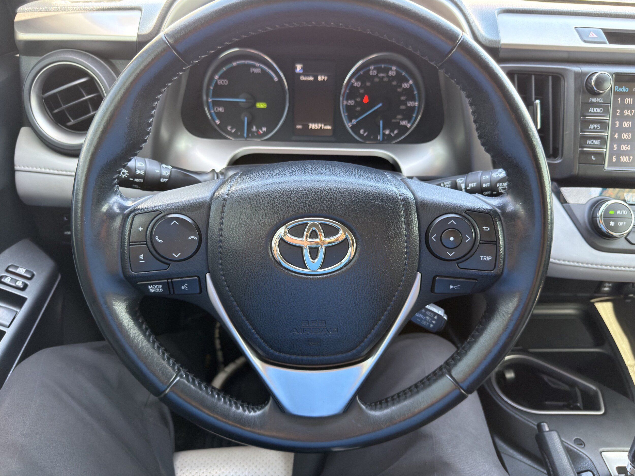 Used 2018 Toyota RAV4 XLE w/ Carpet Mat Package AWD/4WD image 30