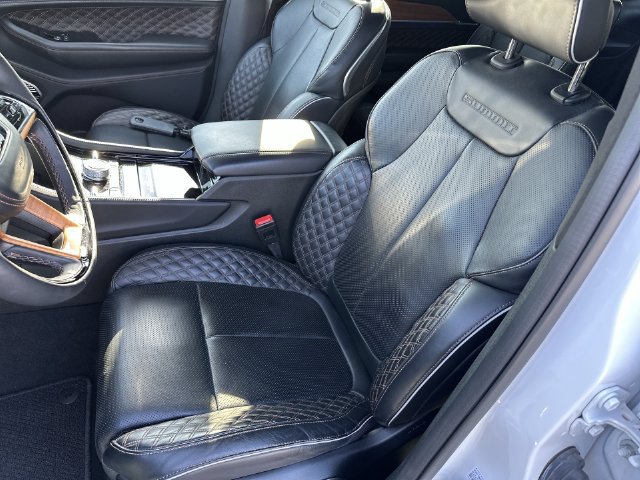Used 2024 Jeep Grand Cherokee L Summit AWD/4WD image 15