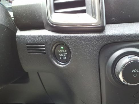 Used 2021 Ford Ranger Lariat w/ Tremor Off-Road Package image 24