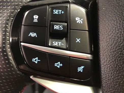 Certified 2022 Ford Explorer ST-Line w/ Class IV Trailer Tow Package image 24